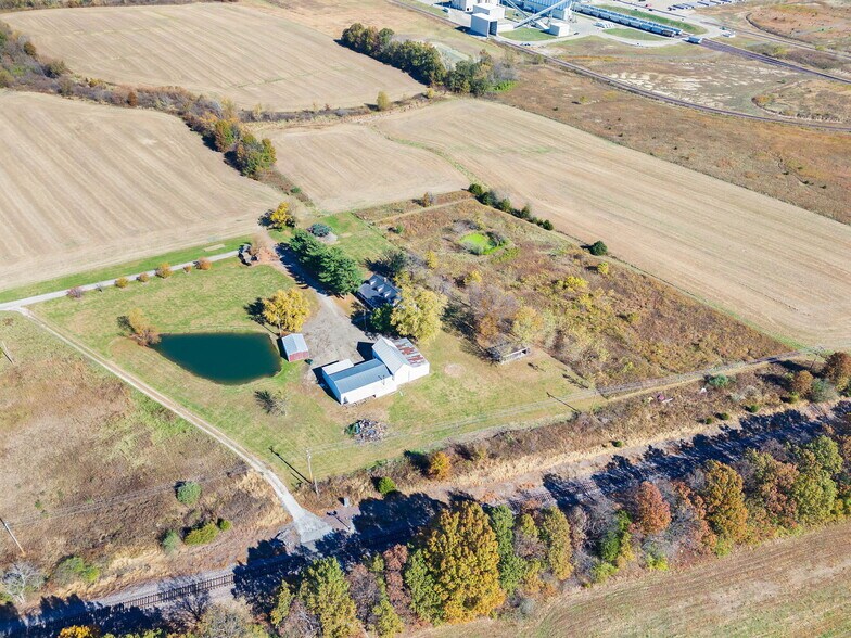 More Photos Of 29560 Reames Ln, Jonesburg Industrial For Sale