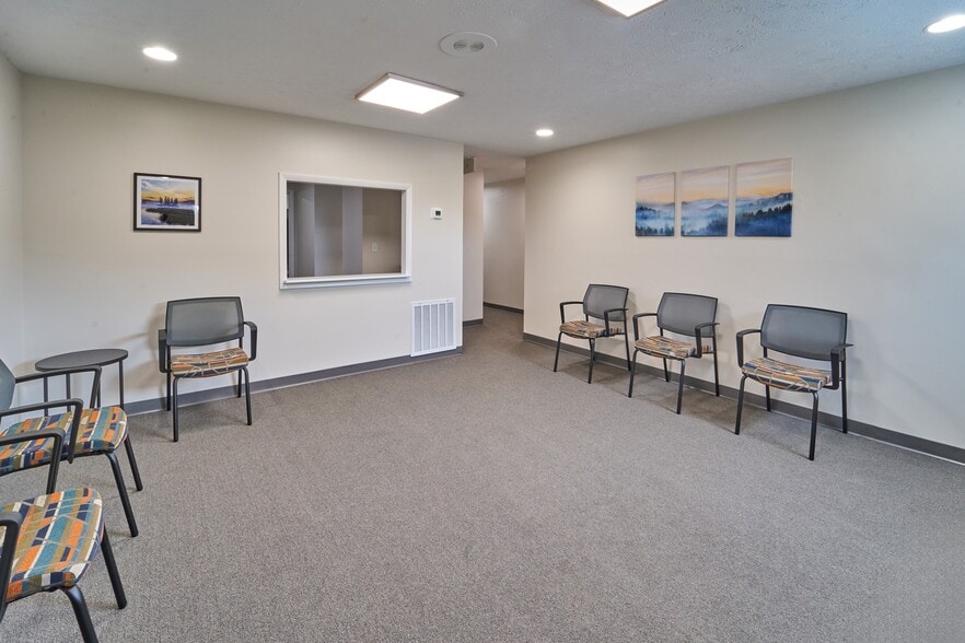 More Photos Of 10022 Rutledge Pike, Knoxville Medical For Sale