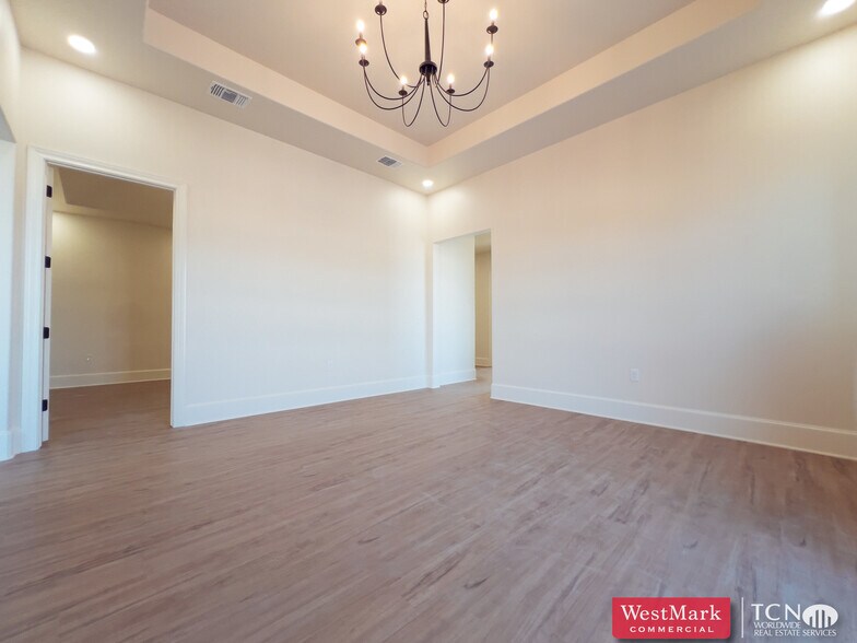 More Photos Of 13913 Indiana Ave, Lubbock Office For Lease