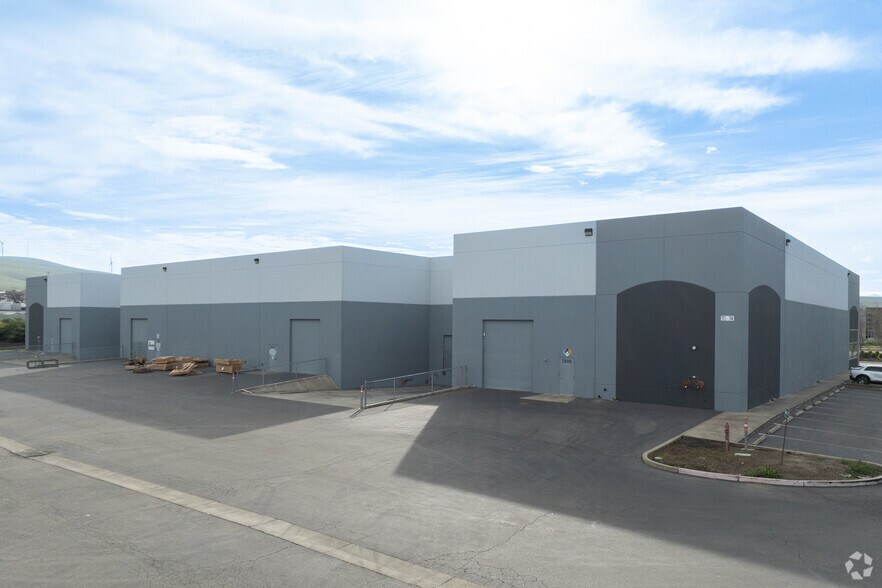 More Photos Of 7800-7848 Las Positas Rd, Livermore Research And Development For Lease
