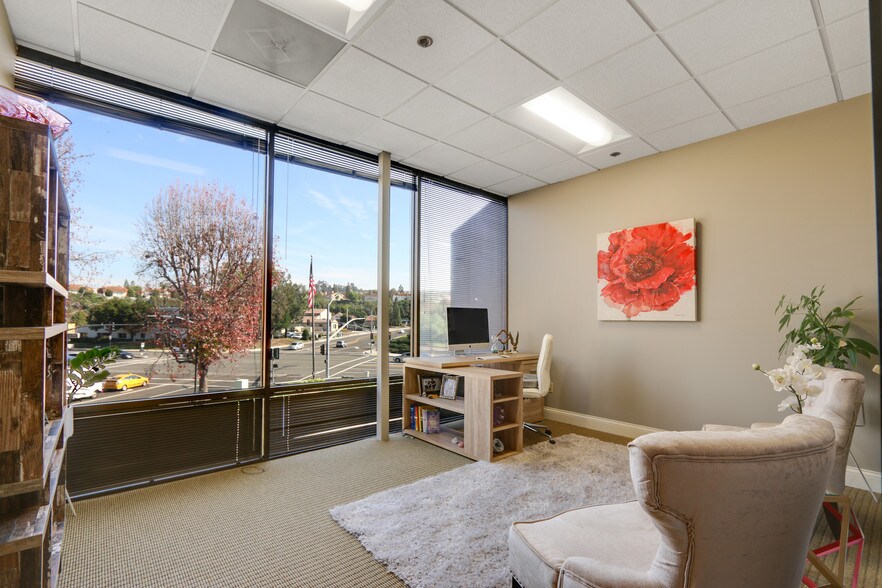 More Photos Of 27611 La Paz Rd, Laguna Niguel Office For Lease