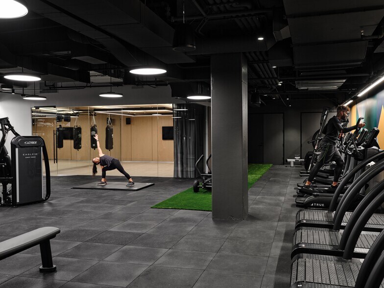 More Photos Of 5670 Wilshire Blvd, Los Angeles Office For Lease