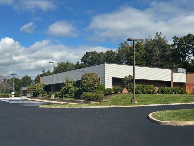 More Photos Of 97 Barnes Rd, Wallingford Office For Sale