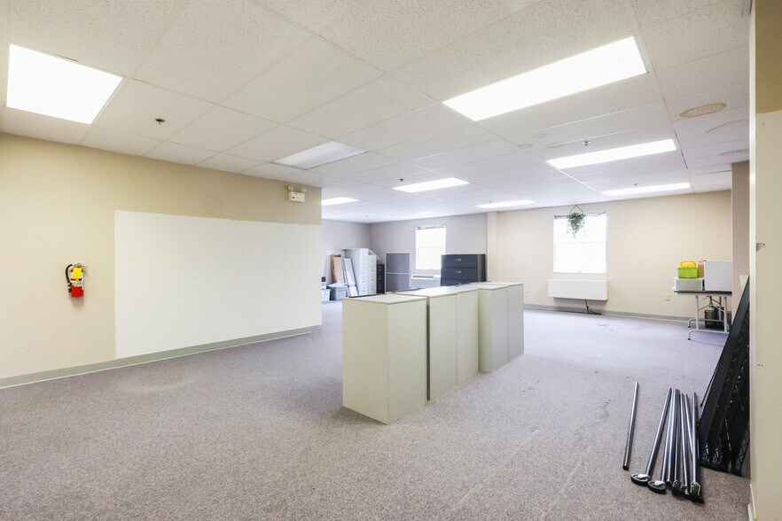 More Photos Of 555 Pleasant St, Attleboro Coworking Space