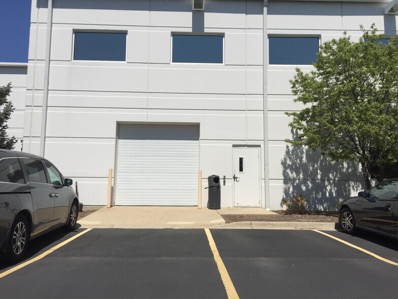 More Photos Of 1901 South St, Elgin Research And Development For Lease