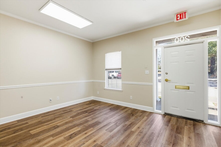 More Photos Of 1804 Miccosukee Commons Dr, Tallahassee Office For Sale