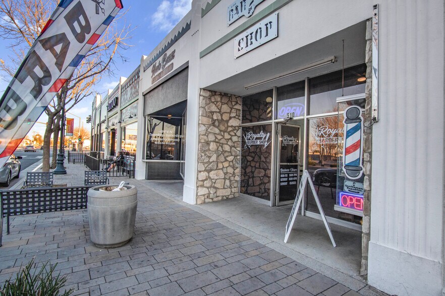 More Photos Of 500-510 W Lancaster Blvd, Lancaster Storefront For Sale