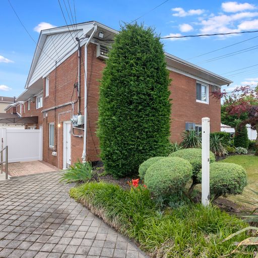 More Photos Of 163-05 91st St, Howard Beach Office Residential For Lease