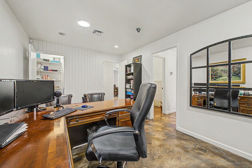 More Photos Of 7506 E Monterey Way, Scottsdale Office For Sale
