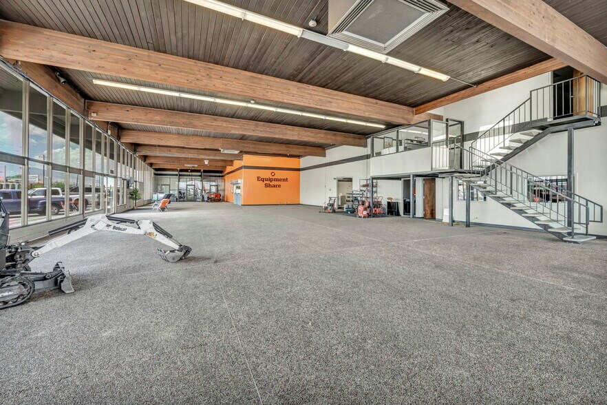 More Photos Of 3223 Mill St, Reno Service For Lease