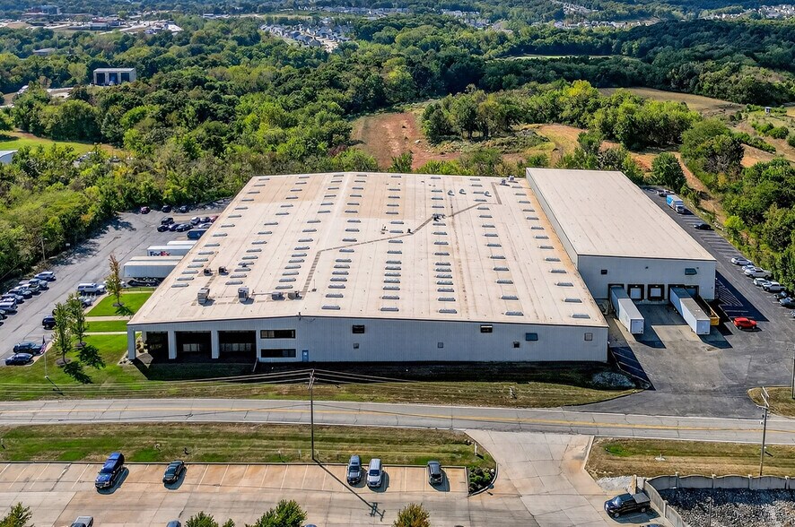 More Photos Of 865 Hoff Rd, O'Fallon Warehouse For Sale
