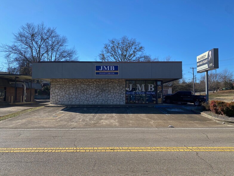 Primary Photo Of 611 Garfield St, Tupelo Freestanding For Lease