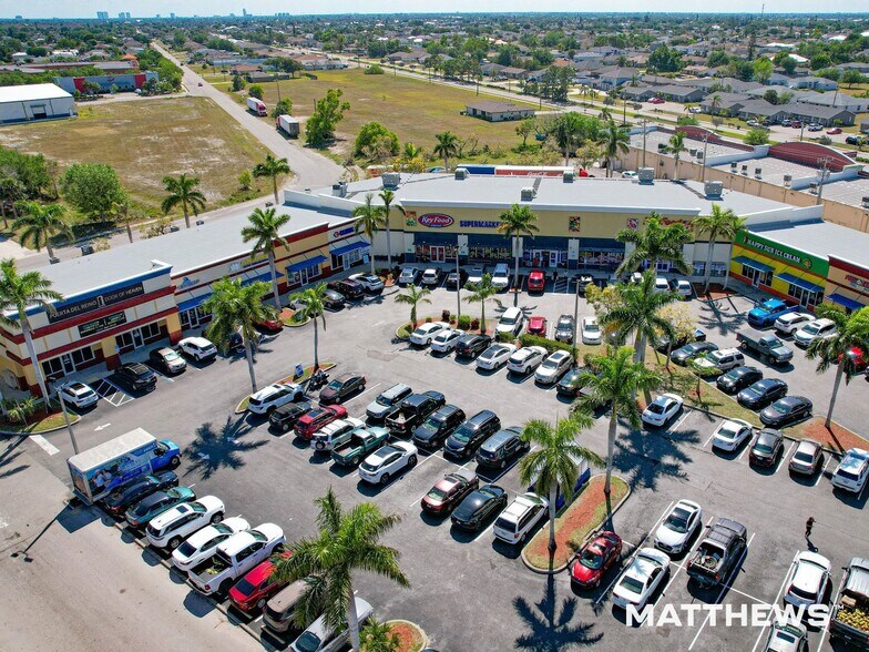 Primary Photo Of 110 NE 2nd Pl, Cape Coral Freestanding For Sale