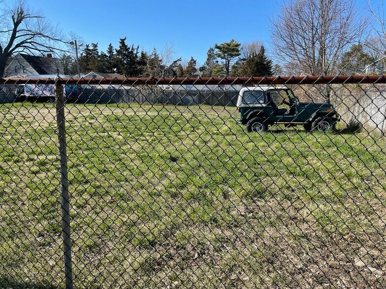 Primary Photo Of 0 Suffolk Ave, Brentwood Land For Sale