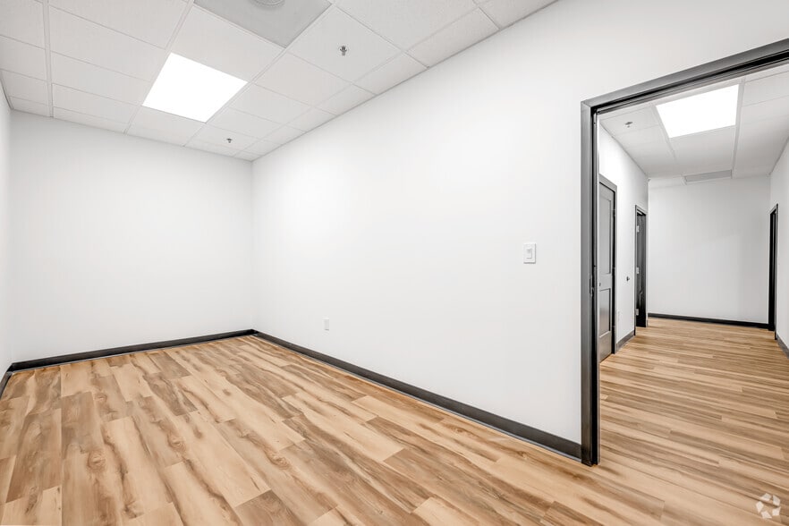 More Photos Of 1450-1468 Chattahoochee Ave NW, Atlanta Warehouse For Lease