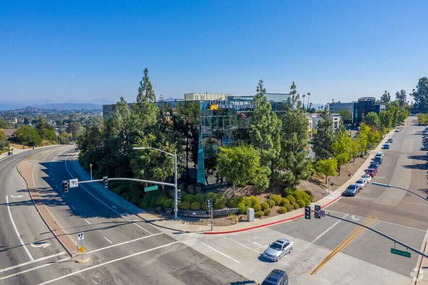 More Photos Of 900 Canterbury Pl, Escondido Office For Lease