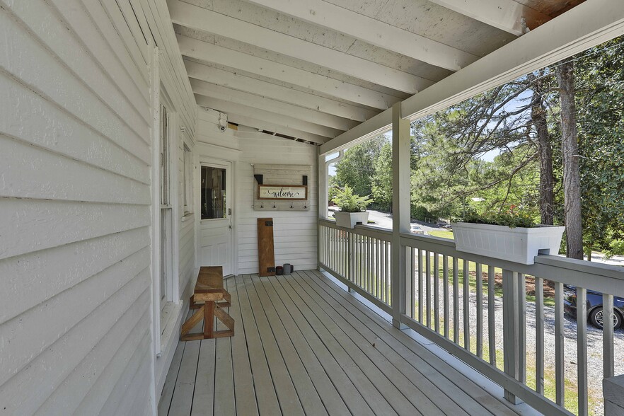 More Photos Of 53 Washington St, Fairburn Office For Sale