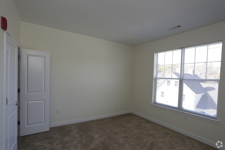 More Photos Of 4 Berry St, North Andover Apartments For Lease