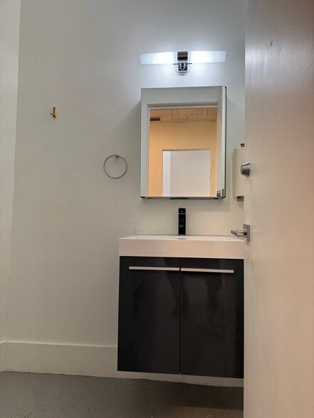 More Photos Of 120 E Marks St, Orlando Loft Creative Space For Lease