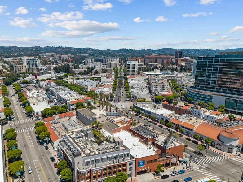 More Photos Of 1080-1090 Westwood Blvd, Los Angeles Storefront Retail Office For Lease