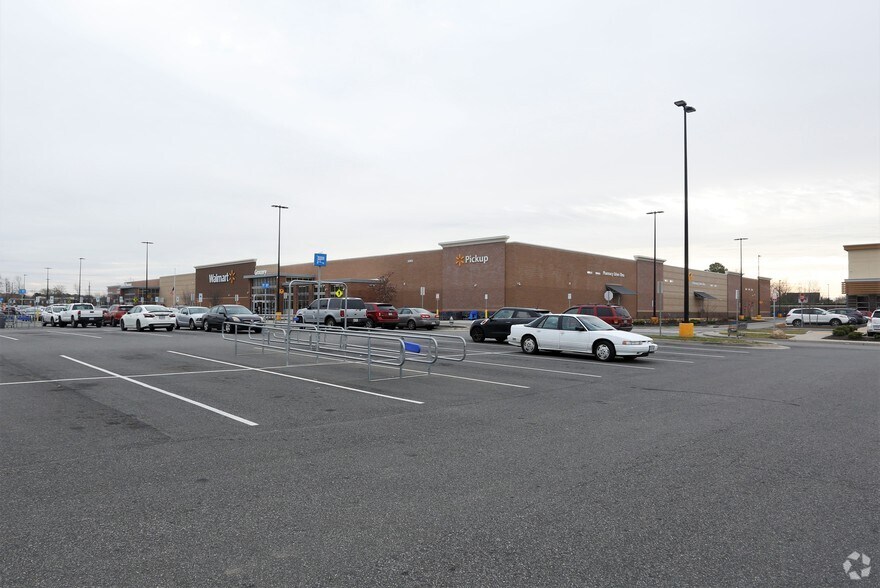 More Photos Of 4869-4919 Nine Mile Rd, Richmond Unknown For Lease