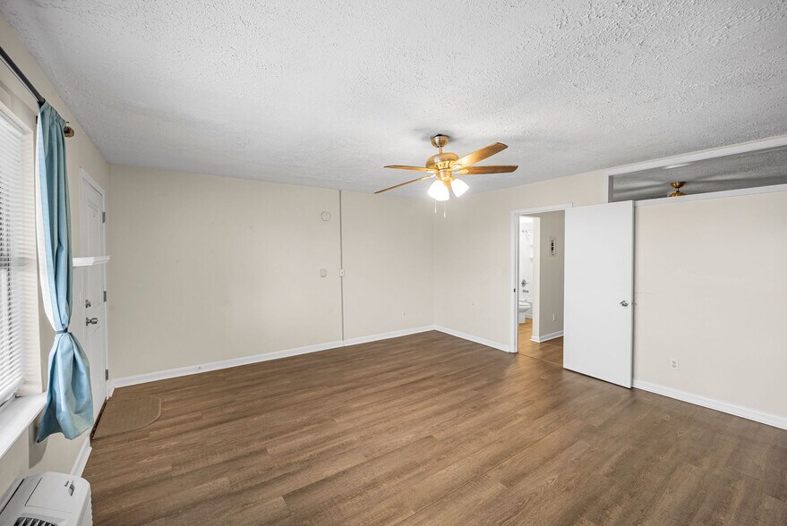 More Photos Of 644 W Caladium Cir, Panama City Beach Apartments For Sale