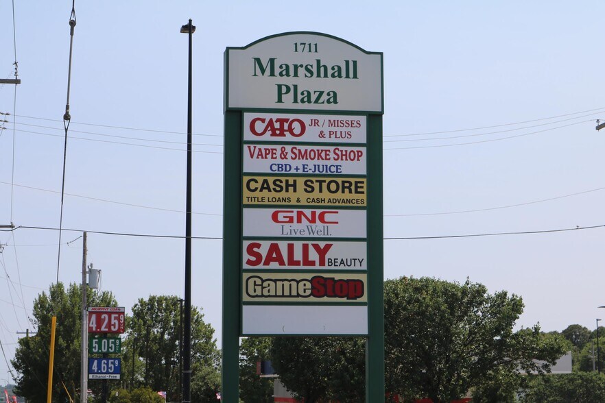More Photos Of 1711 N East End Blvd, Marshall Storefront For Lease