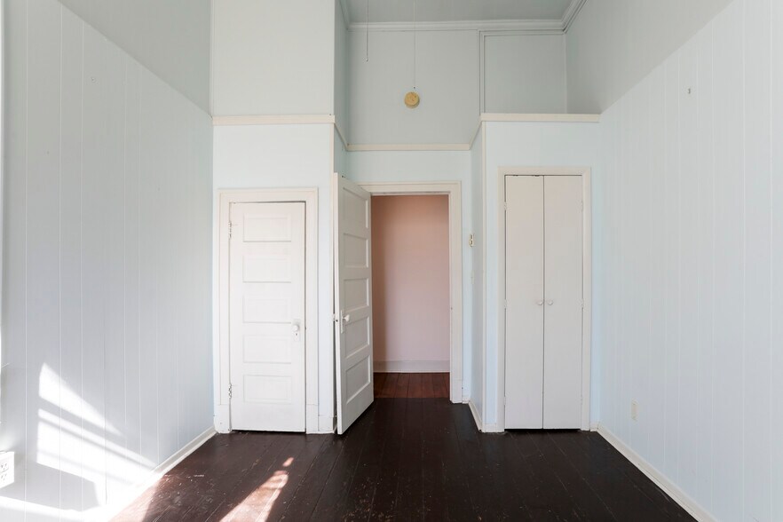 More Photos Of 100 W German St, Shepherdstown Storefront Retail Residential For Sale