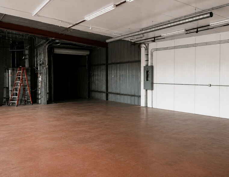 More Photos Of 500 Avenue R SW, Winter Haven Warehouse For Lease