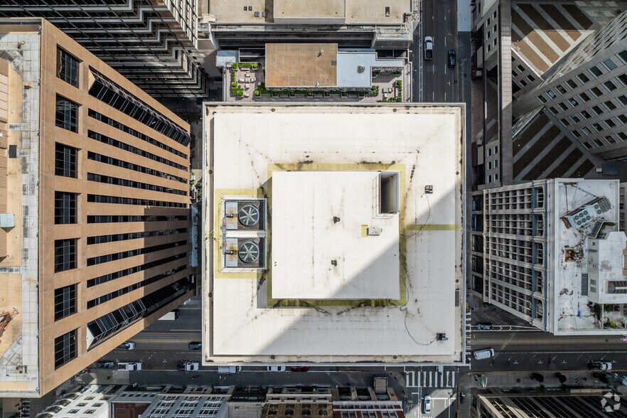 More Photos Of 255 California St, San Francisco Coworking Space