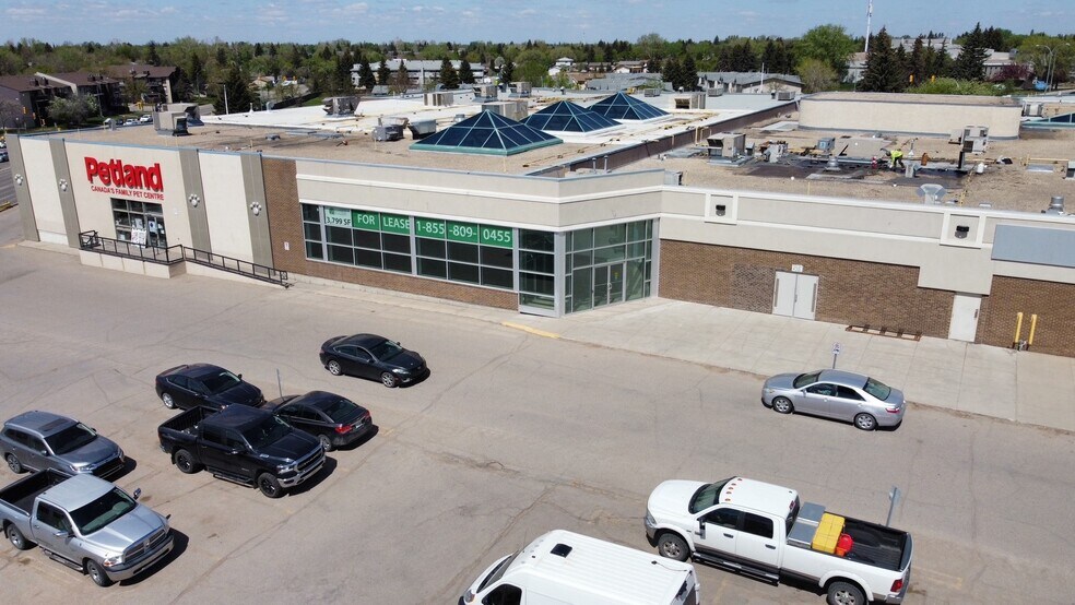 More Photos Of 300 Confederation Dr, Saskatoon General Retail For Sale