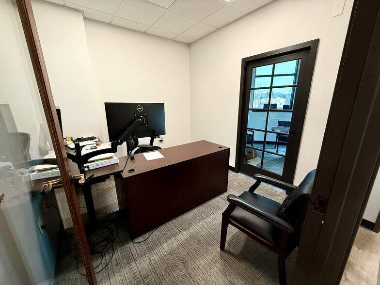 More Photos Of 550 NW Franklin Ave, Bend Medical For Lease