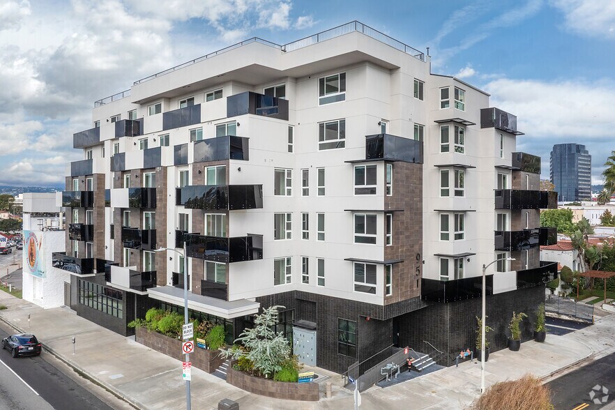 More Photos Of 951 Ogden Ave, Los Angeles Apartments For Lease