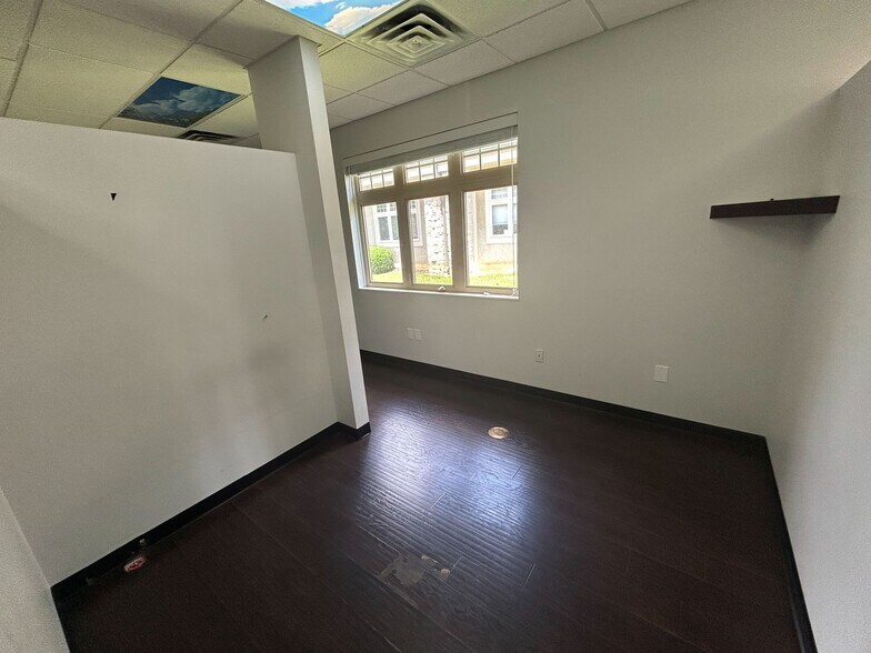 More Photos Of 440 Beecher Rd, Columbus Medical For Sale