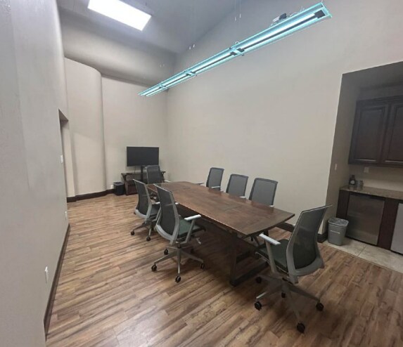 More Photos Of 122 Tulane Dr SE, Albuquerque Office For Lease