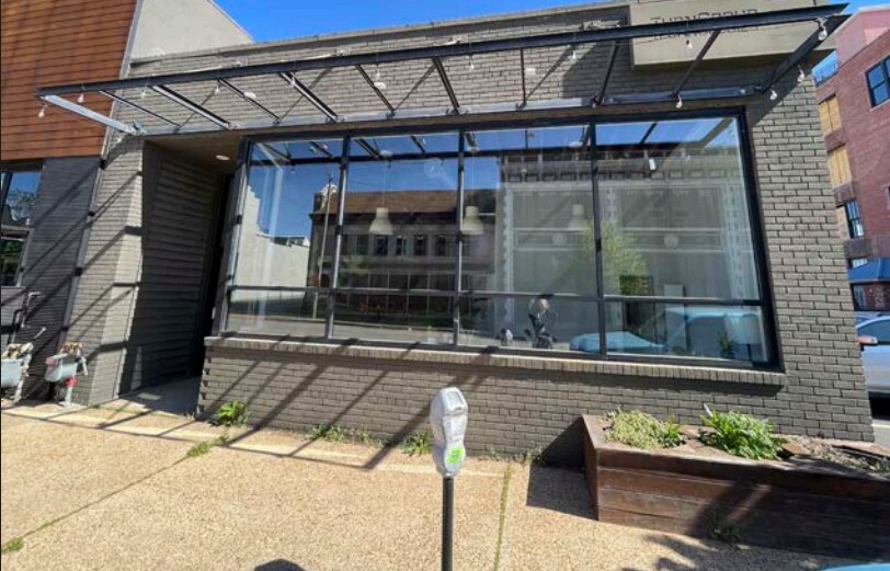 More Photos Of , Saint Louis Office For Sale