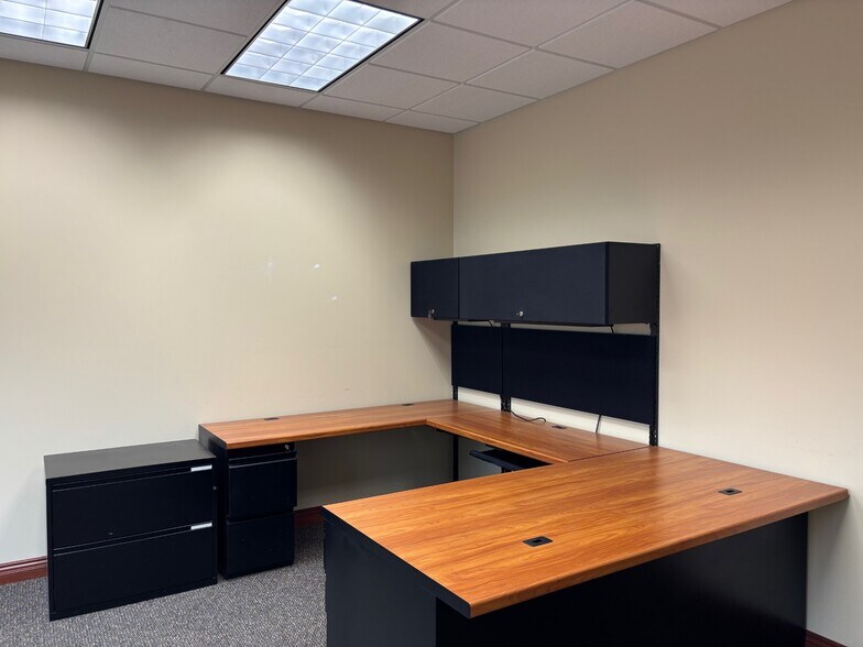 More Photos Of 5125 Roe Blvd, Mission Office For Sale