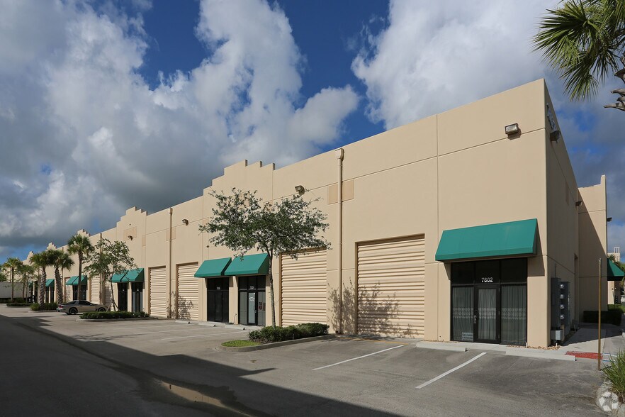 More Photos Of 7602-7664 SW Jack James Dr, Stuart Warehouse For Lease