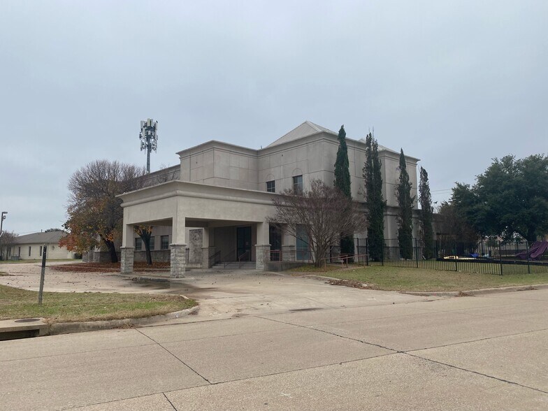 More Photos Of 2925 Riverglen Dr, Fort Worth Loft Creative Space For Sale