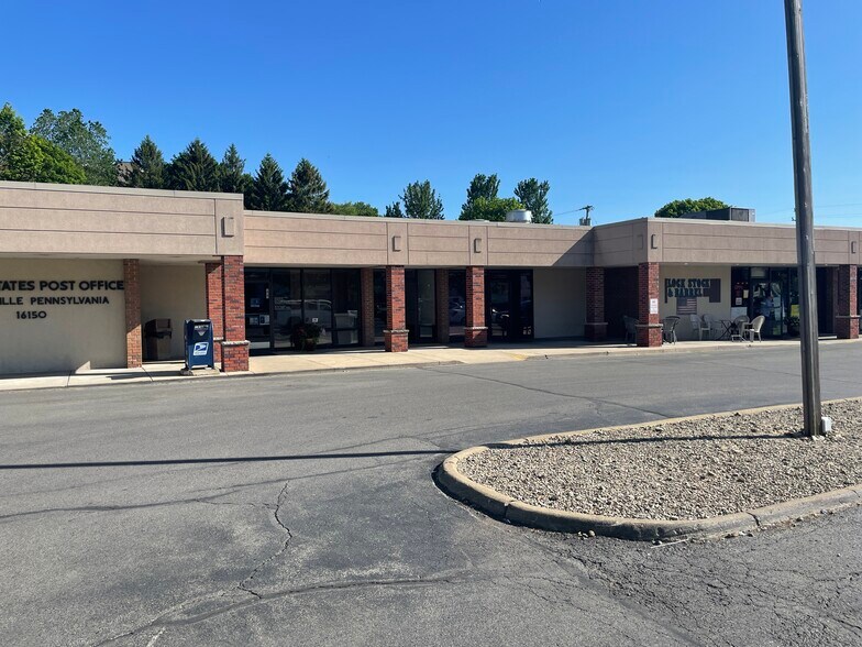 More Photos Of 62 E Shenango St, Sharpsville Storefront For Lease