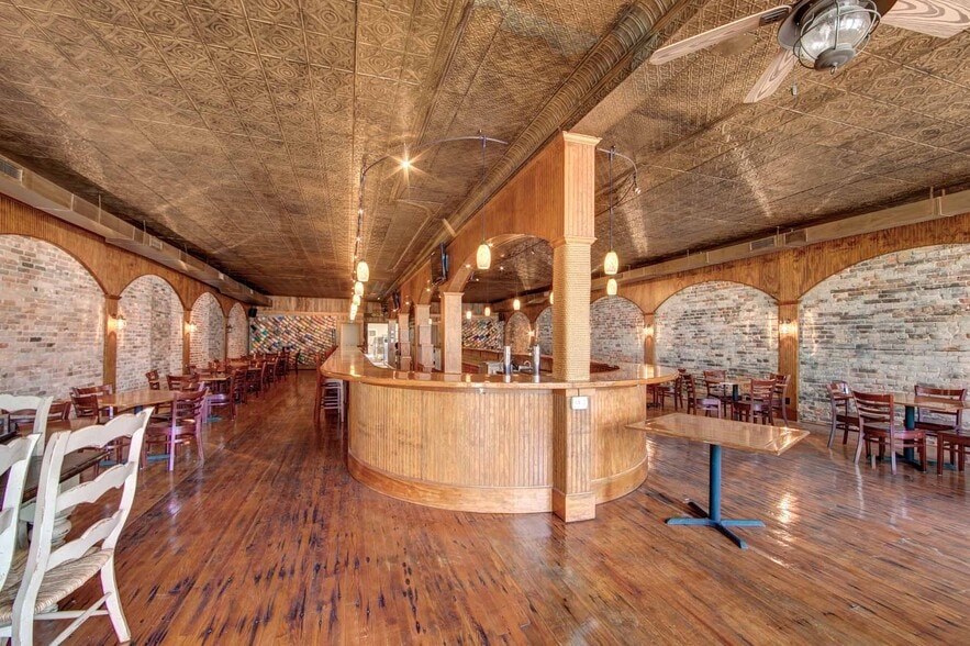 More Photos Of 302 Main St, Columbia Industrial For Sale