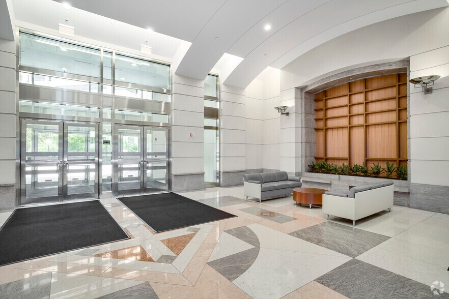 More Photos Of 11700 Plaza America Dr, Reston Unknown For Lease