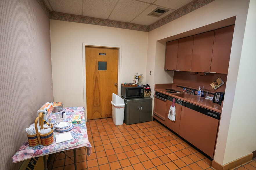 More Photos Of 431 Delaware Ave, Palmerton Office For Sale