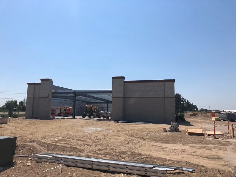 More Photos Of 817-821 N Meridian Rd, Kuna Freestanding For Lease