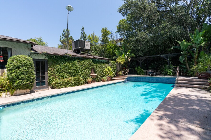 More Photos Of 6320 Honolulu Ave, La Crescenta Land For Sale