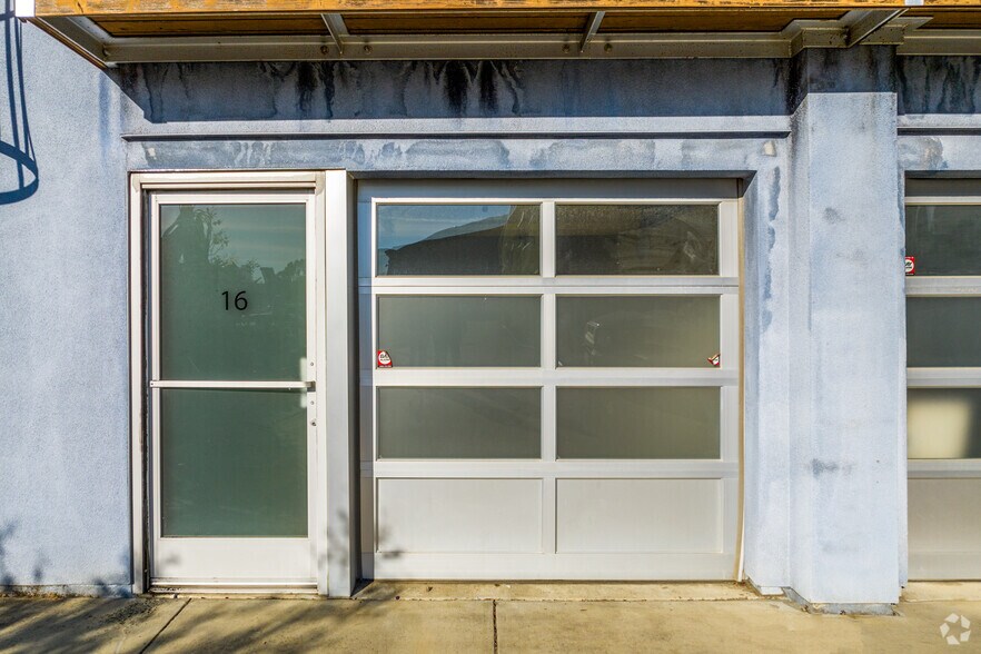 More Photos Of 1940 Union St, Oakland Warehouse For Lease