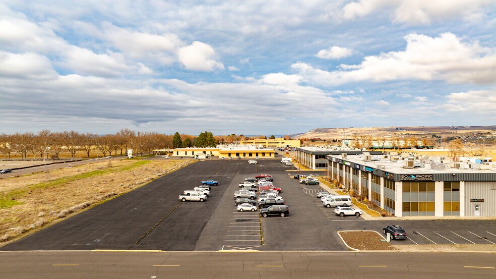 More Photos Of 2920 George Washington Way, Richland Office For Sale