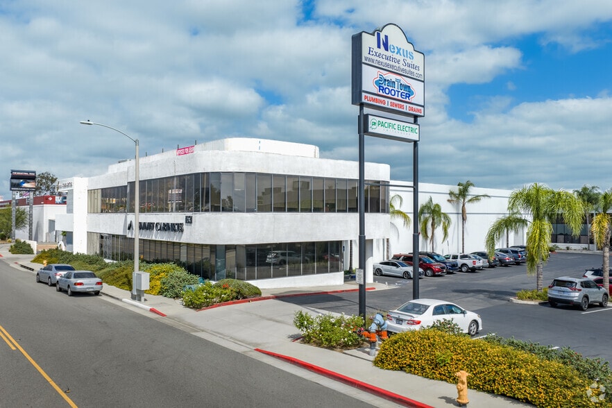More Photos Of 1611 W Pomona Rd, Corona Unknown For Lease