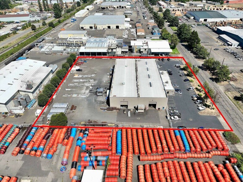 More Photos Of 2355 Progress Way, Woodburn Warehouse For Sale