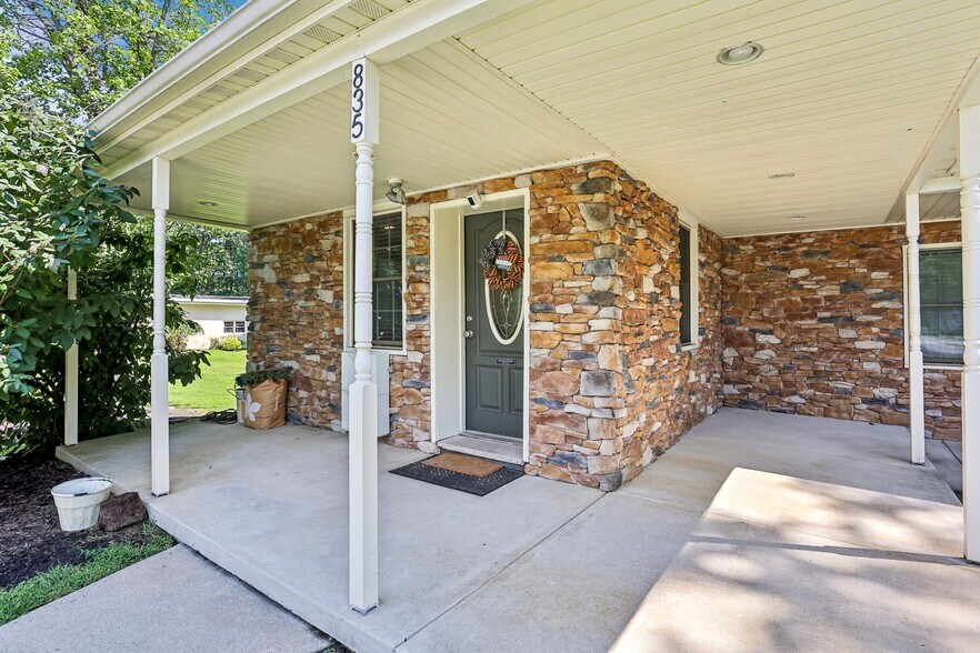 More Photos Of 841 Camden ave, Blackwood Warehouse For Sale